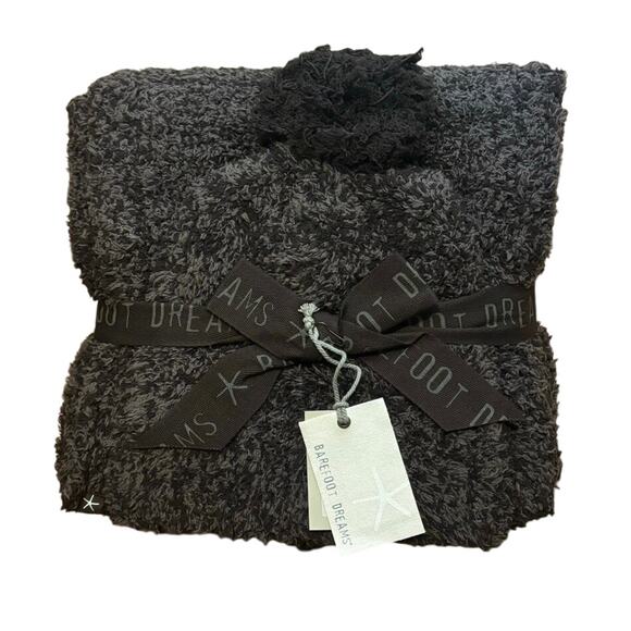 NWT Barefoot Dreams CozyChic Pom Pom Beanie & Scarf Set Espresso Cocoa - Picture 2 of 5